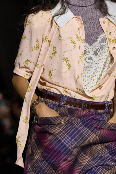 Look 13